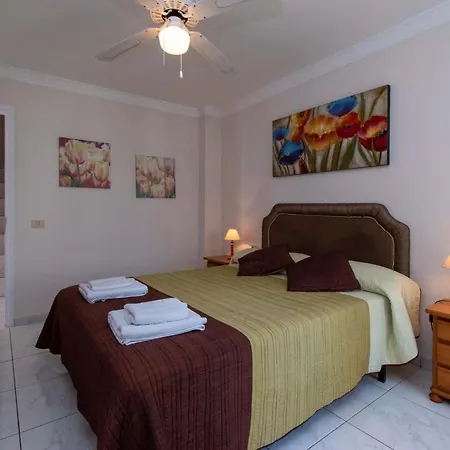 Los Diamantes 2 Bed *