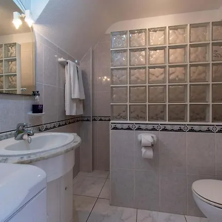 Los Diamantes 2 Bed * Los Cristianos (Tenerife)